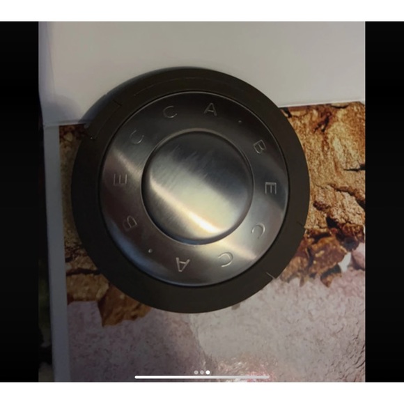 New rare Becca Shimmering skin perfector highlighter in Rose Gold - Picture 5 of 5